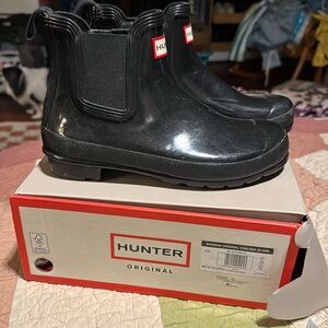 Hunter black gloss Chelsea rainboots